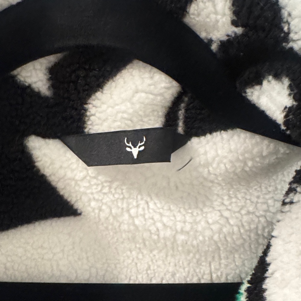 White and Green Graphic Fleece Jacket - Picture 2 of 4